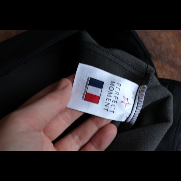 Perfect moment Aurora flare pant. Cute ski pants. - Picture 11 of 16